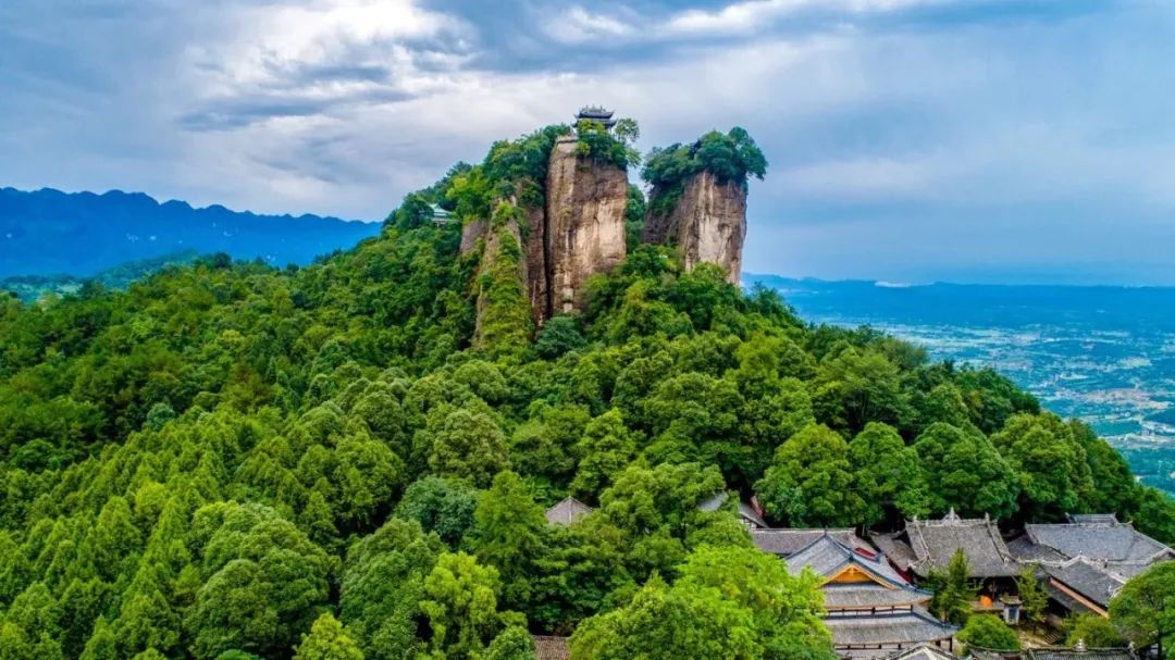 讀李白 游神州丨跟著李白去旅游中華文化主題旅游線路正式發布，一起開啟詩意文化之旅。