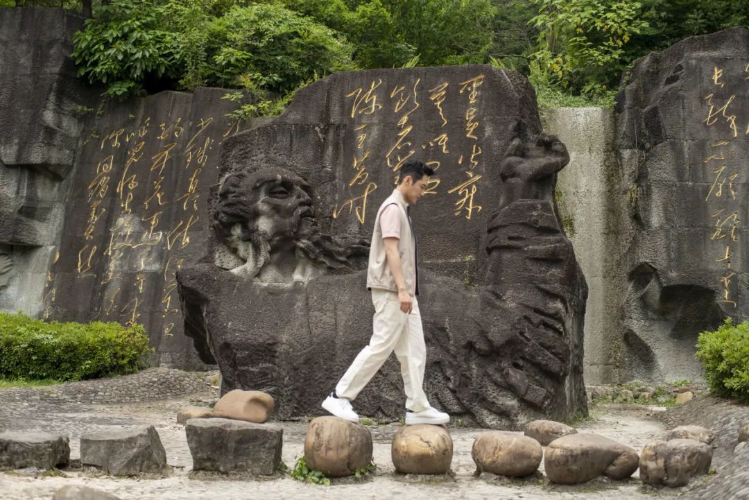 讀李白 游神州丨跟著李白去旅游中華文化主題旅游線路正式發布，一起開啟詩意文化之旅。